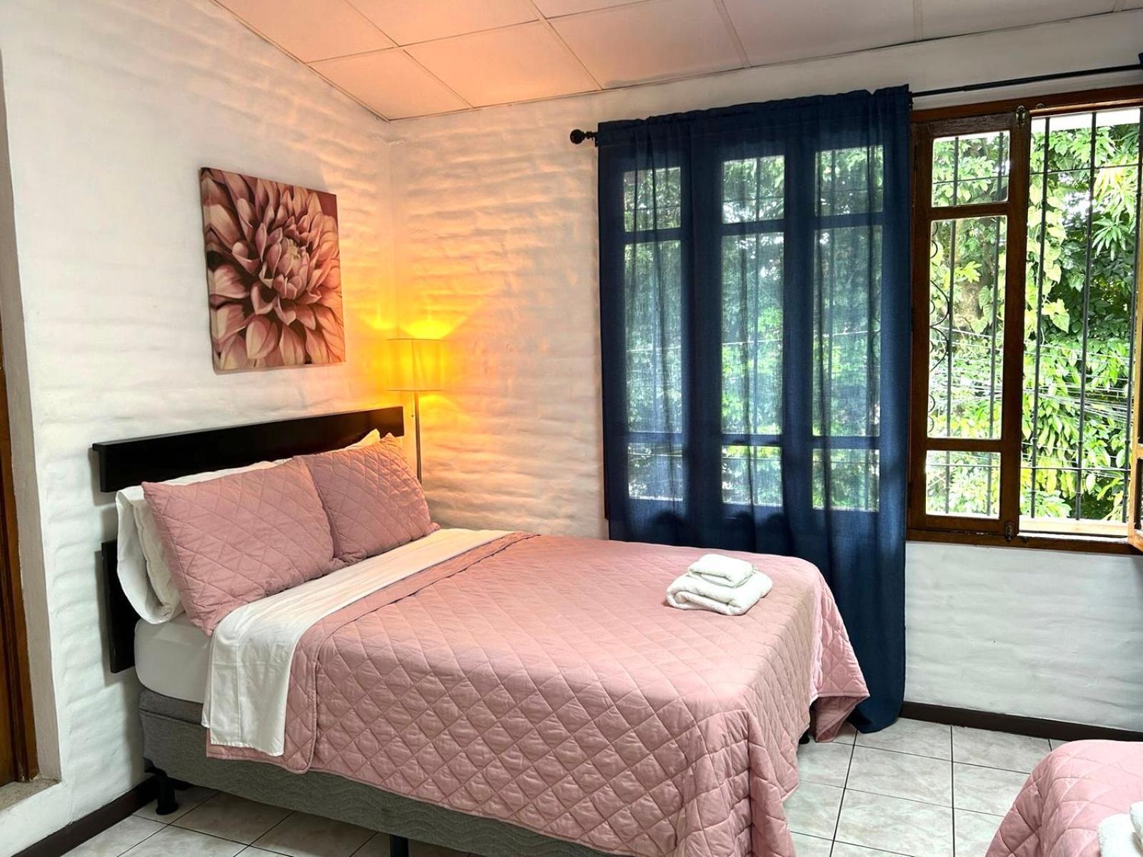 Sweet In The Heart Of Zona Rosa, San Benito * San Salvador